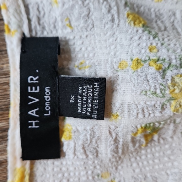 Haver Of London Plus Size 1X Floral Puff Sleeve Top - Cream and Yellow - Picture 3 of 6